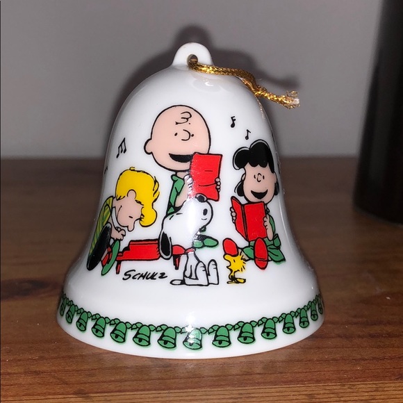 Peanuts Other - 1978 Peanuts Bell Ornament